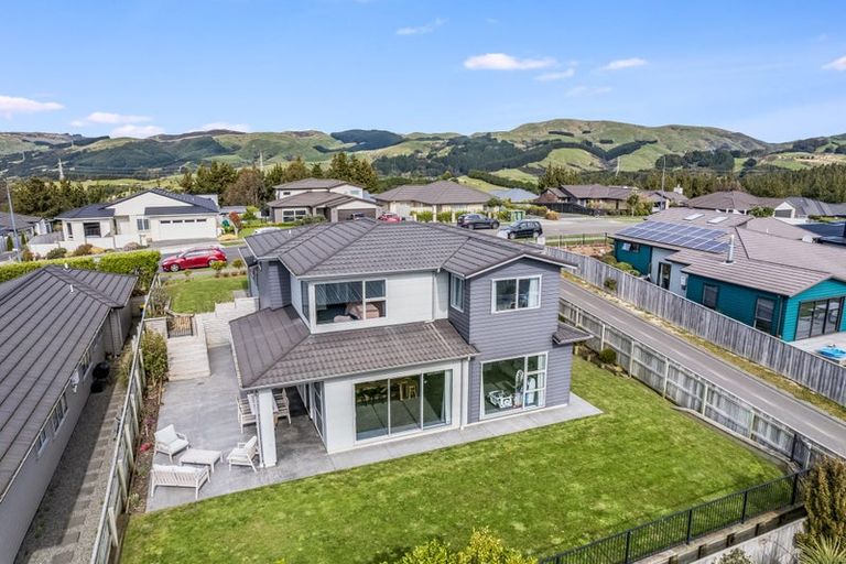 Photo of property in 105 Endeavour Drive, Whitby, Porirua, 5024
