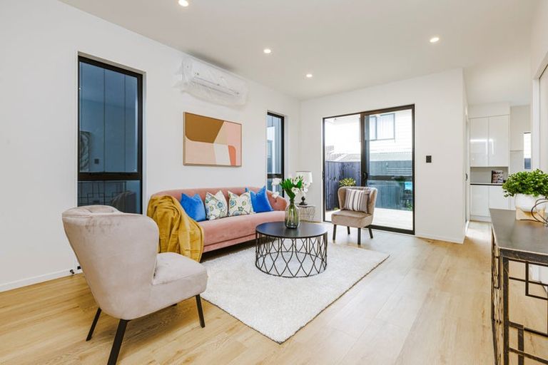 Photo of property in 707 Massey Road, Mangere, Auckland, 2022