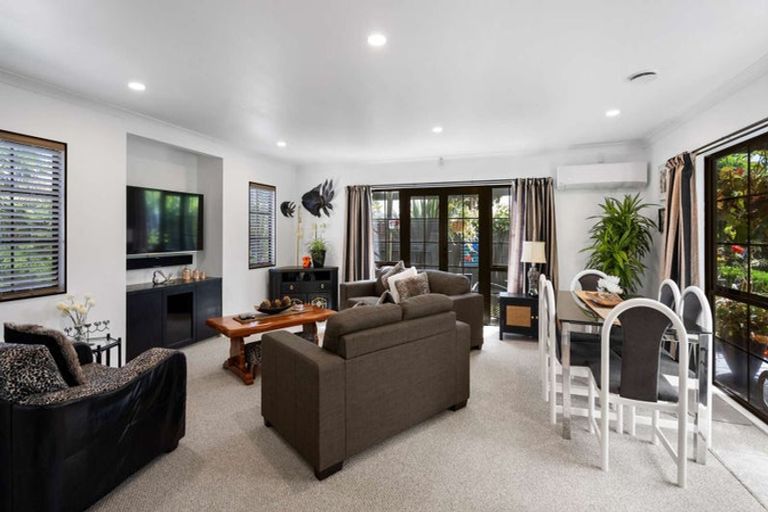 Photo of property in 1 Stonebridge Park Drive, Holdens Bay, Rotorua, 3010