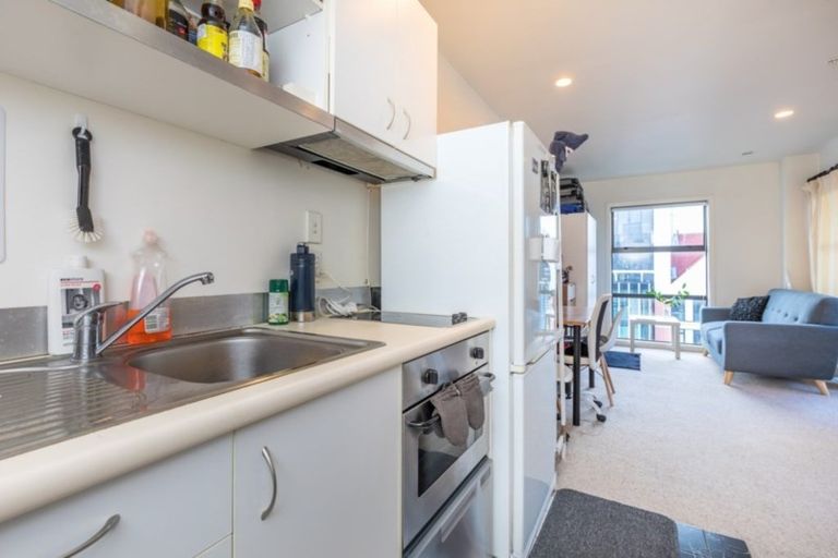 Photo of property in Oakwood Hall Apartments, 13b/81 Wakefield Street, Auckland Central, Auckland, 1010