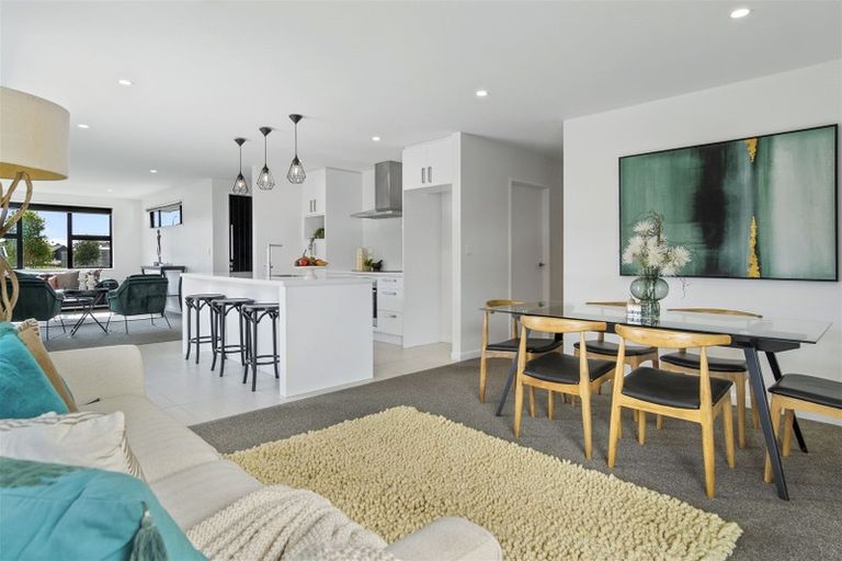 Photo of property in 28 Te Kio Crescent, Papamoa Beach, Papamoa, 3118