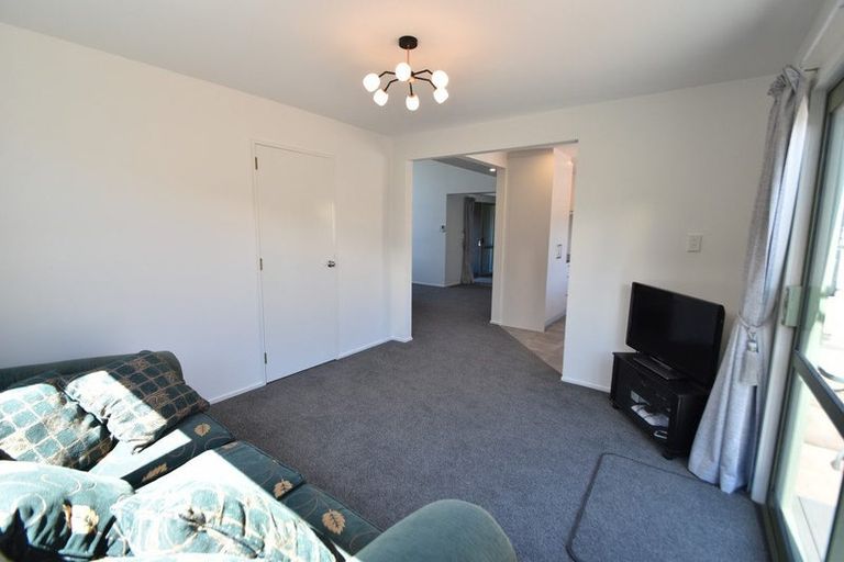 Photo of property in 12 Ahuriri Drive, Omarama, 9412