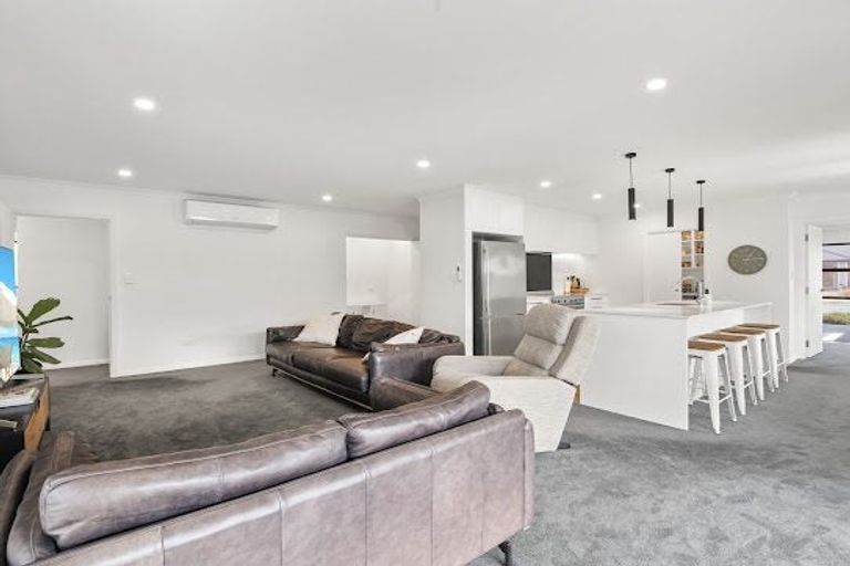 Photo of property in 19 Hickmott Street, Rangiora, 7400