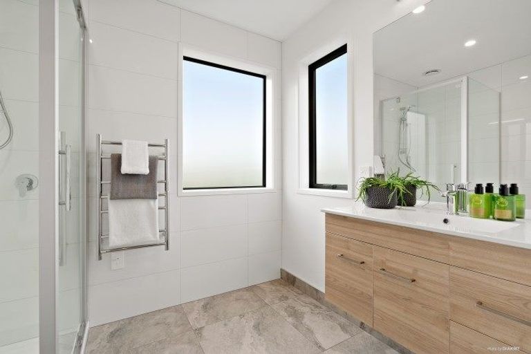 Photo of property in 76 Hayfield Way, Karaka, Papakura, 2113