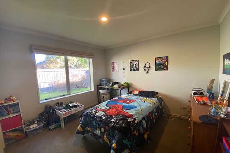 Photo of property in 2 Applecross Lane, Harewood, Christchurch, 8051