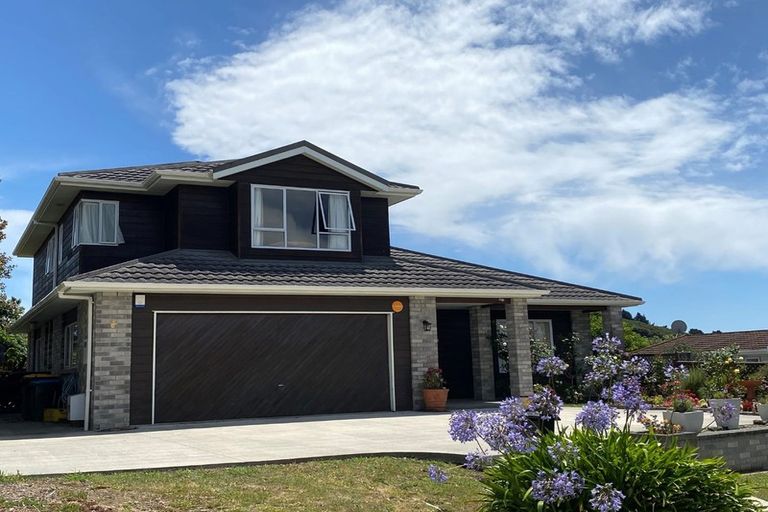Photo of property in 10 James Cook Drive, Whitby, Porirua, 5024