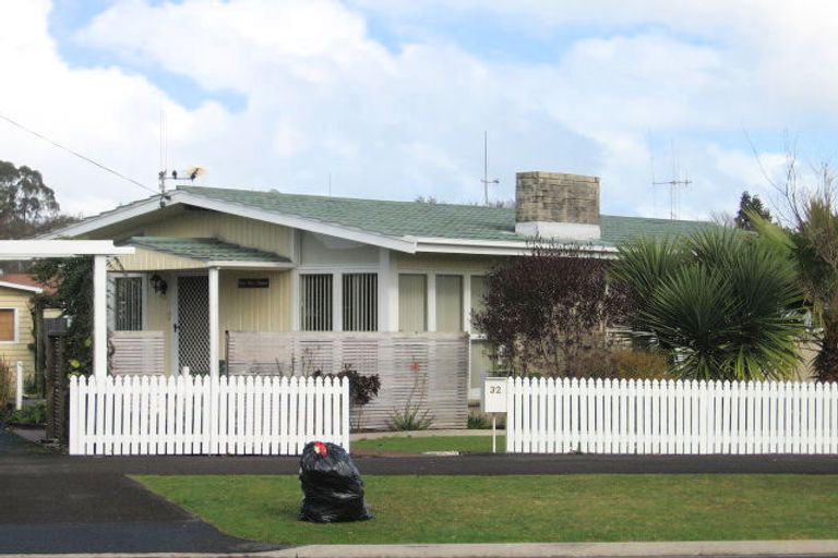 Photo of property in 32 Macdonald Road, Glenview, Hamilton, 3206