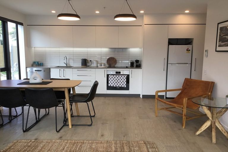 Photo of property in 4/272 Barbadoes Street, Christchurch Central, Christchurch, 8011