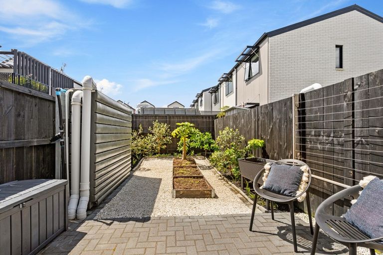 Photo of property in 23 Kerewhenua Crescent, Hobsonville, Auckland, 0616