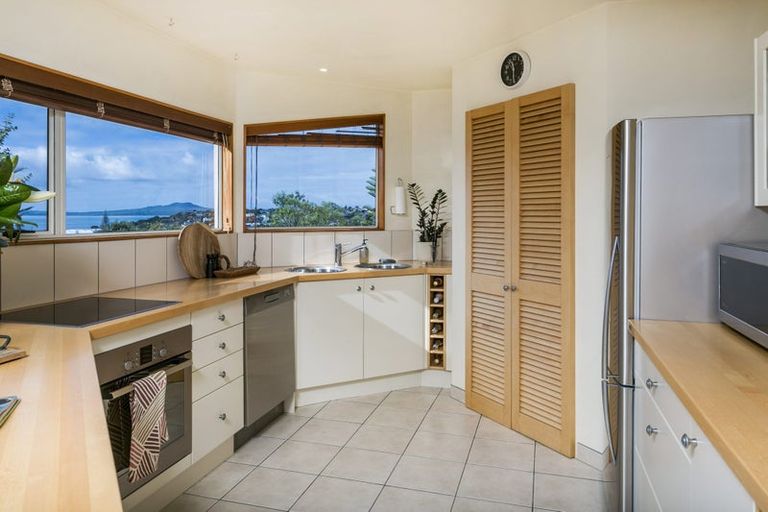 Photo of property in 1/25 Hythe Terrace, Mairangi Bay, Auckland, 0630