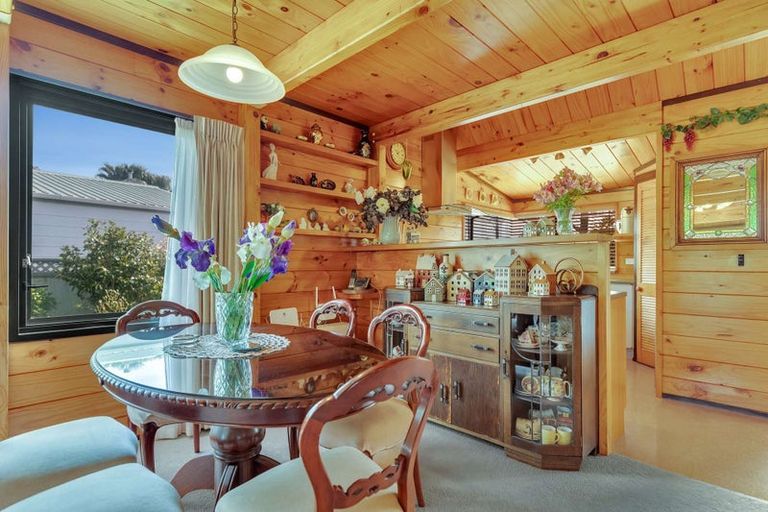 Photo of property in 16 Rostrevor Place, Tihiotonga, Rotorua, 3015