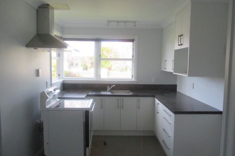 Photo of property in 1 Luton Street, Hokowhitu, Palmerston North, 4410