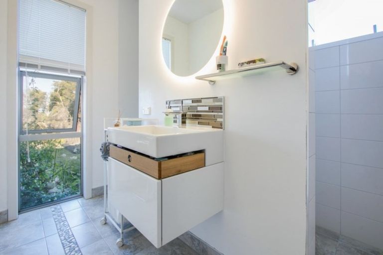 Photo of property in 21 Heipipi Drive, Eskdale, Napier, 4182