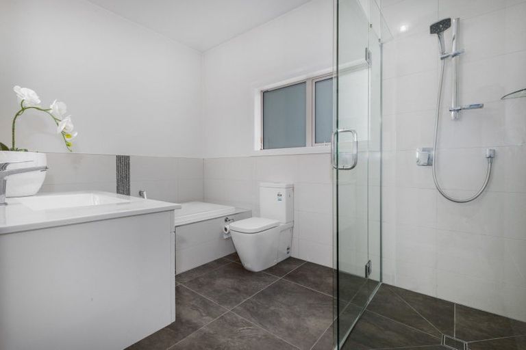 Photo of property in 18 Kahurangi Heights, Aotea, Porirua, 5024