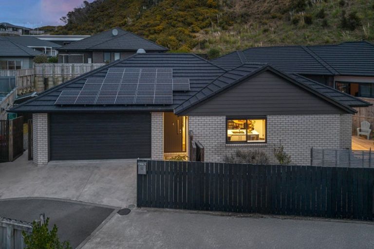 Photo of property in 14 Schooner Drive, Whitby, Porirua, 5024