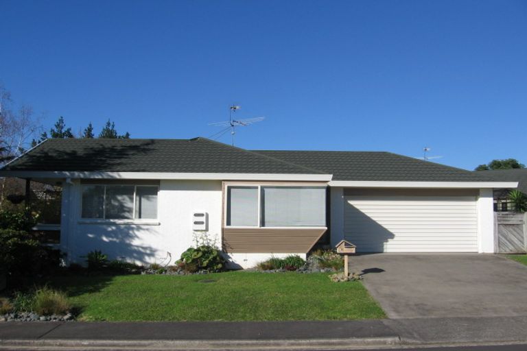 Photo of property in 26 Harbour Lights Close, West Harbour, Auckland, 0618