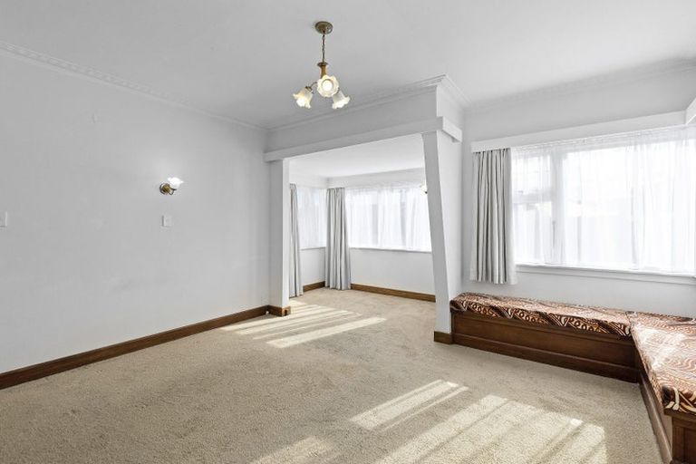 Photo of property in 33 Firth Terrace, Karori, Wellington, 6012