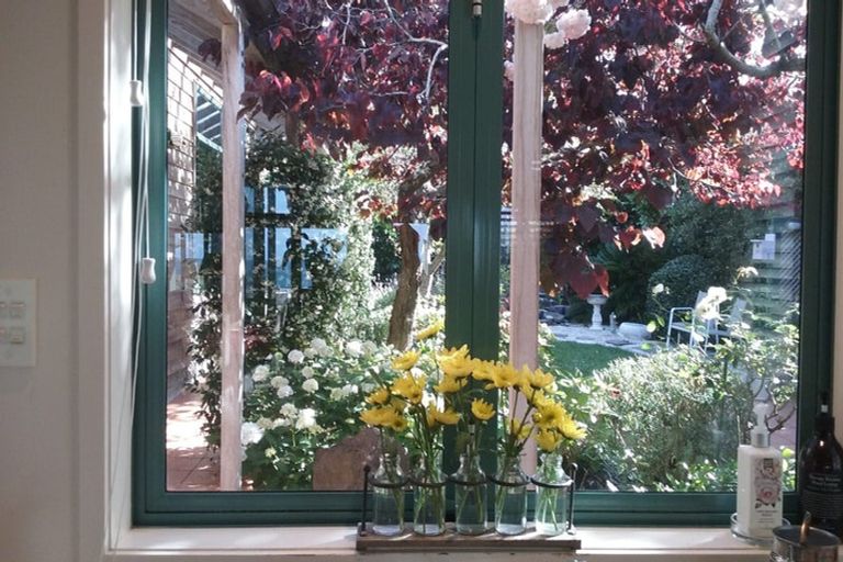 Photo of property in 6 Joydon Place, Stanmore Bay, Whangaparaoa, 0932