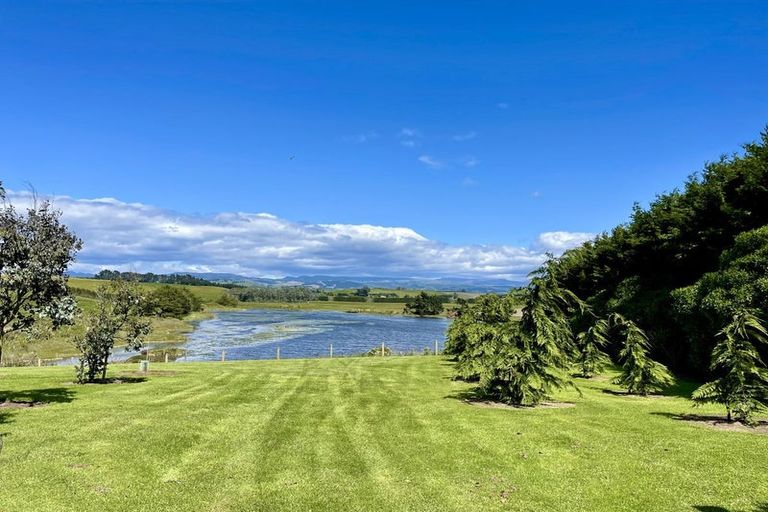 Photo of property in 964 Waianakarua Road, Herbert, 9495
