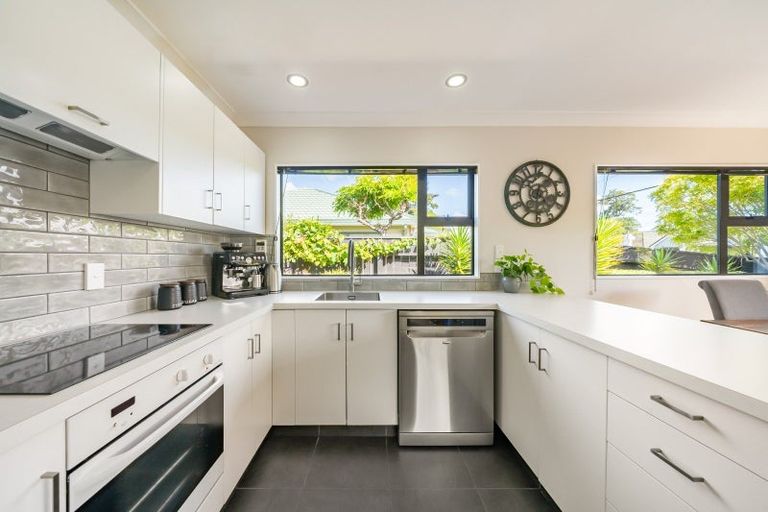 Photo of property in 28 Tararua Street, Trentham, Upper Hutt, 5018