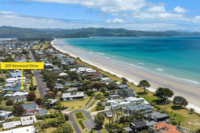 Photo of property in 205 Kenwood Drive, Matarangi, Whitianga, 3592