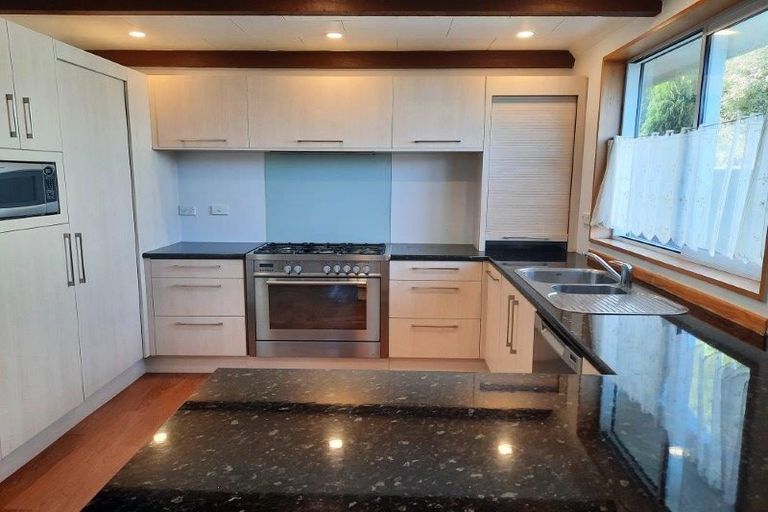 Photo of property in 6 Chokebore Place, Sockburn, Christchurch, 8042