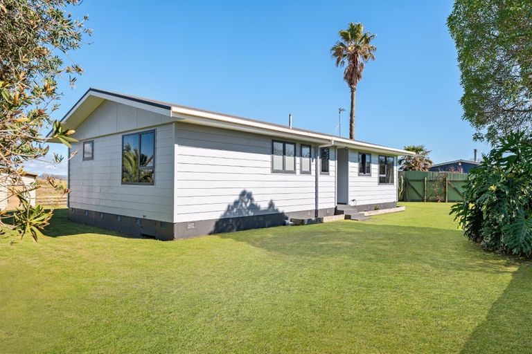 Photo of property in 252 Pukehina Parade, Pukehina, Te Puke, 3189