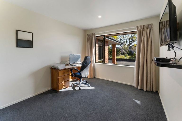 Photo of property in 10 Lobank Place, Richmond, 7020