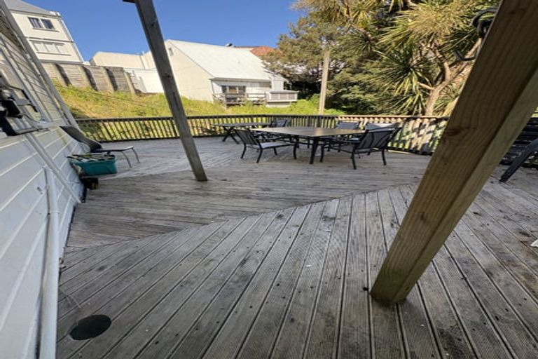 Photo of property in 5 Plunket Street, Kelburn, Wellington, 6012