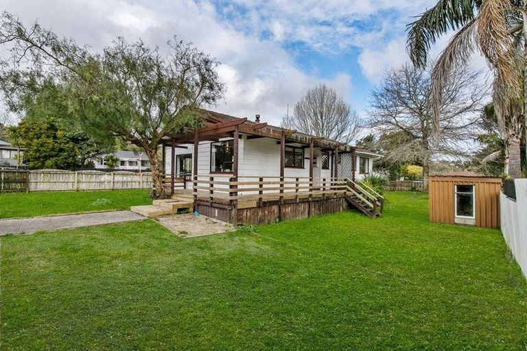 Photo of property in 2 Duckworth Road, Papakura, 2110