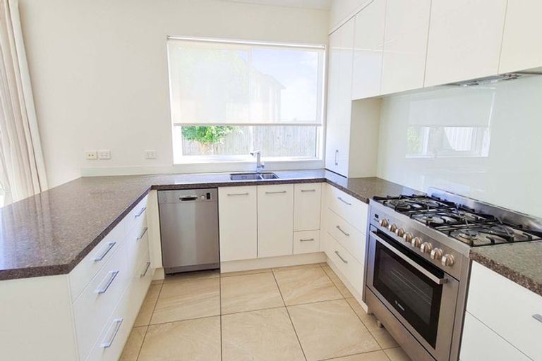 Photo of property in 5 Mccathie Drive, Flat Bush, Auckland, 2019