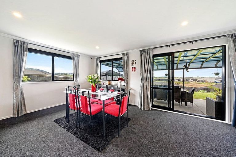 Photo of property in 11 Ulcoats Lane, Pokeno, 2402