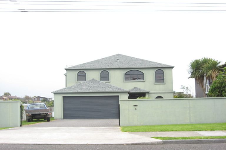 Photo of property in 8 Dixon Street, Oakura, 4314