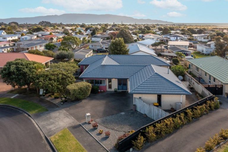 Photo of property in 22 Rifleman Lane, Paraparaumu Beach, Paraparaumu, 5032