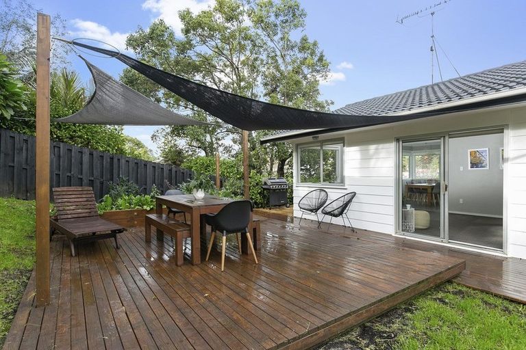 Photo of property in 1/8 Tempo Place, Torbay, Auckland, 0630