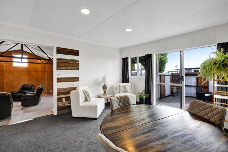 Photo of property in 1 Lynton Street, Upper Vogeltown, New Plymouth, 4310