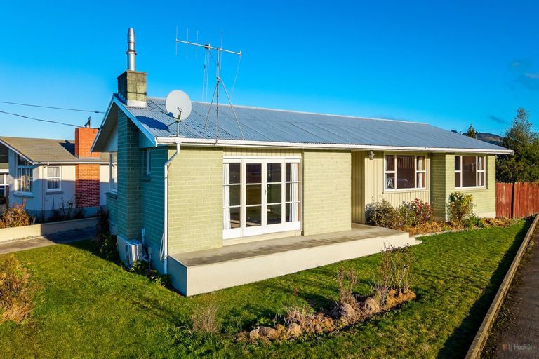 Photo of property in 2 Kennedy Crescent, Waimate, 7924