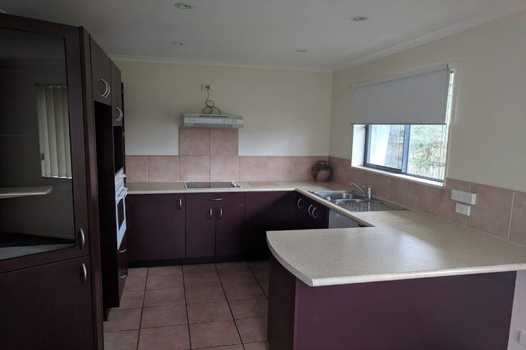 Photo of property in 14 Lothian Brae, Wattle Downs, Auckland, 2103