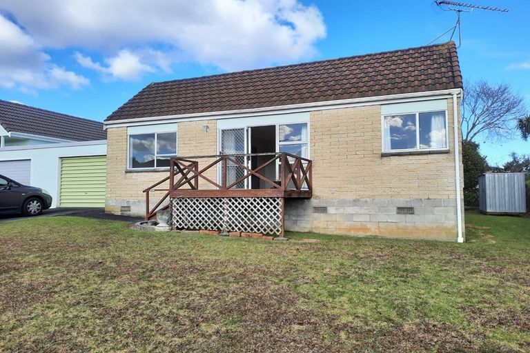 Photo of property in 1/48 Halberg Street, Glenfield, Auckland, 0629