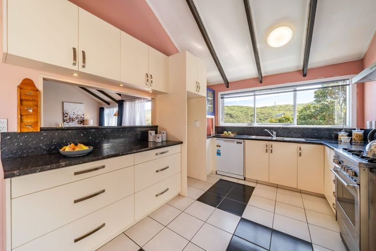 Photo of property in 6 Haast Close, Kelson, Lower Hutt, 5010