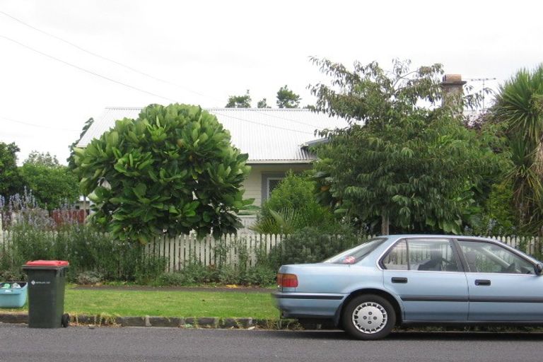 Photo of property in 4 Linwood Avenue, Mount Albert, Auckland, 1025