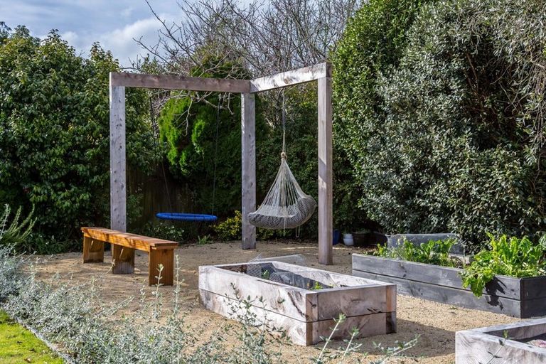 Photo of property in 38b Mcmaster Street, Greytown, 5712