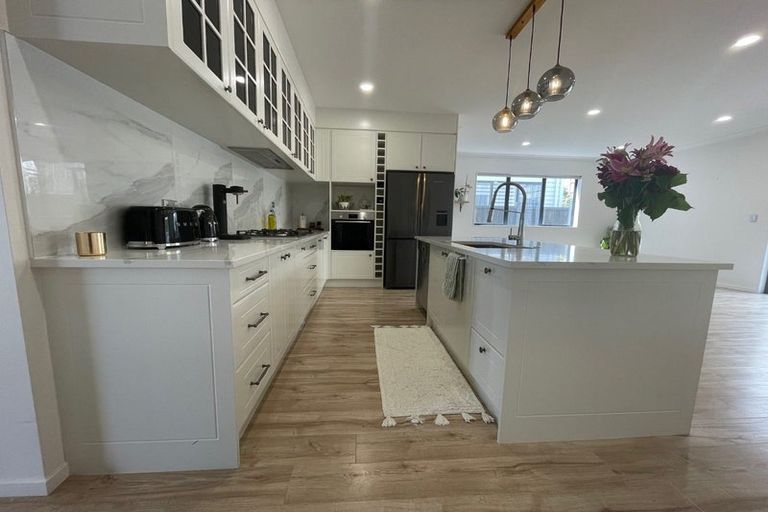 Photo of property in 24 Matahae Drive, Flat Bush, Auckland, 2019