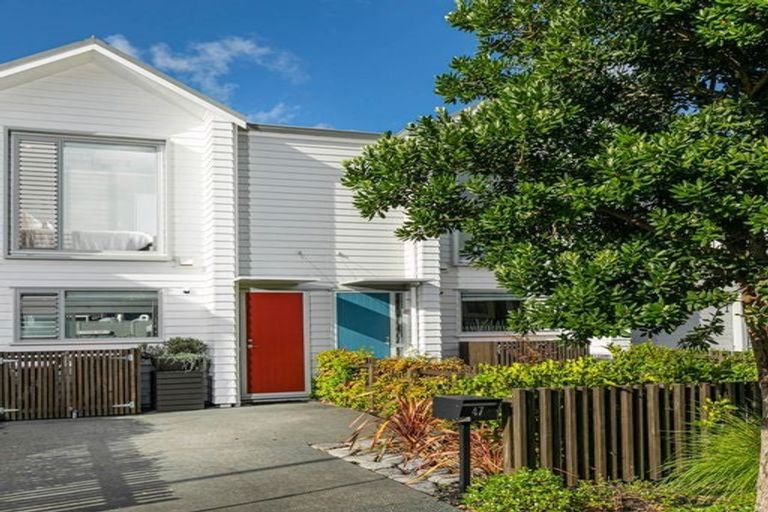 Photo of property in 47 Glidepath Road, Hobsonville, Auckland, 0616