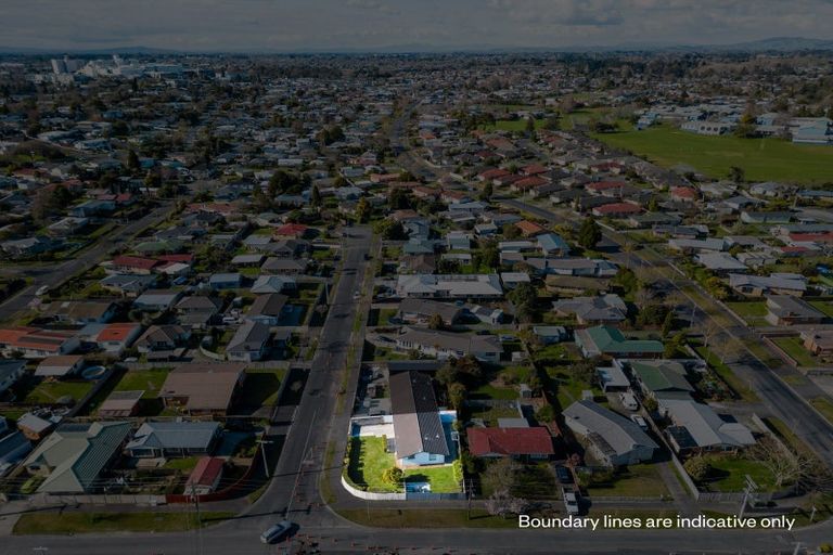 Photo of property in 2 Thornton Place, Melville, Hamilton, 3206