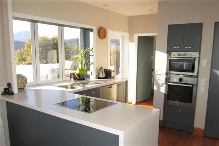 Photo of property in 57 Queens Road, Stepneyville, Nelson, 7010