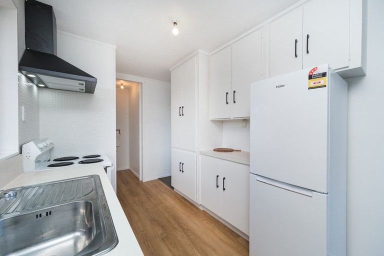 Photo of property in 9 Adams Place, Kelvin Grove, Palmerston North, 4414