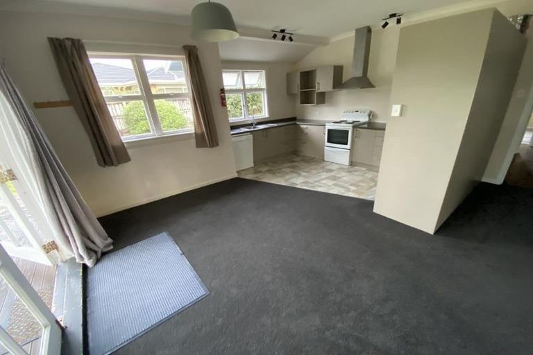 Photo of property in 33 Baring Terrace, Strandon, New Plymouth, 4312