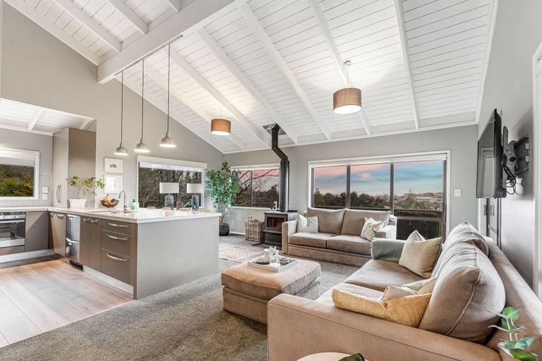 Photo of property in 15 Moorgreen Heights, Torbay, Auckland, 0630