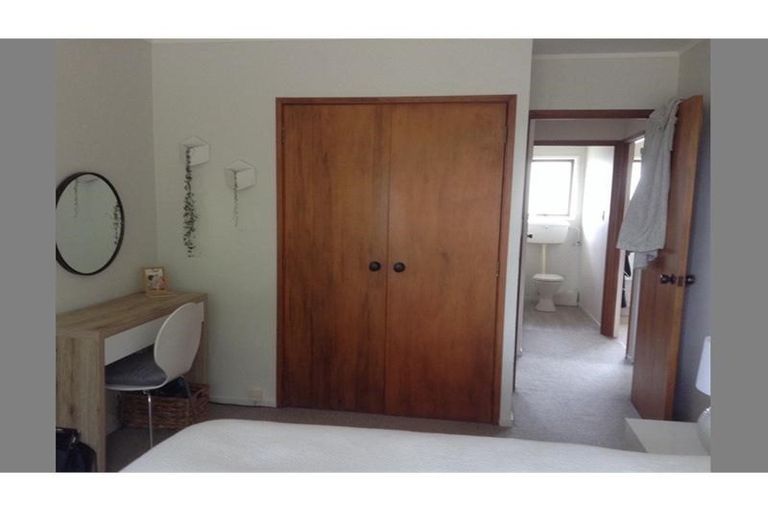 Photo of property in 1/54 Highland Park Drive, Highland Park, Auckland, 2010